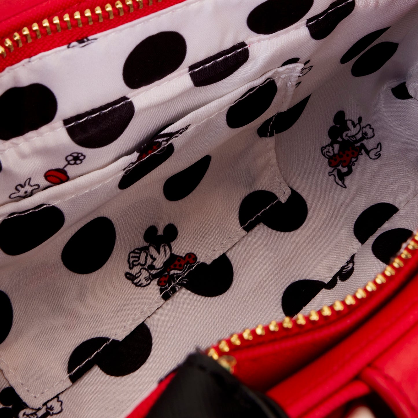 Minnie Mouse Rocks the Dots Classic Bow Figural Crossbody Bag LFY